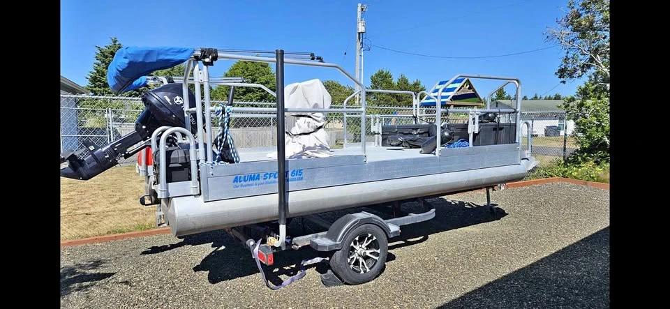 2021 16ft Pontoon Sun Tracker Bass Buggy 16 XL