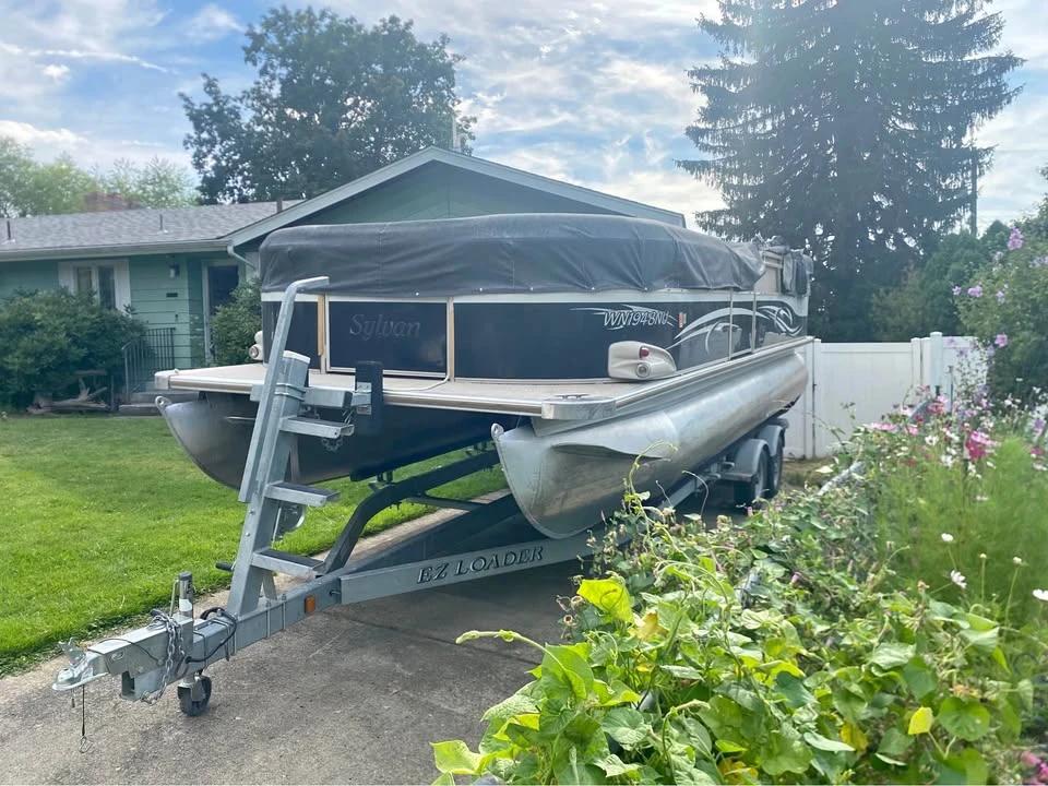 2006 Pontoon mirage signature 8520 Mirage Signature RE