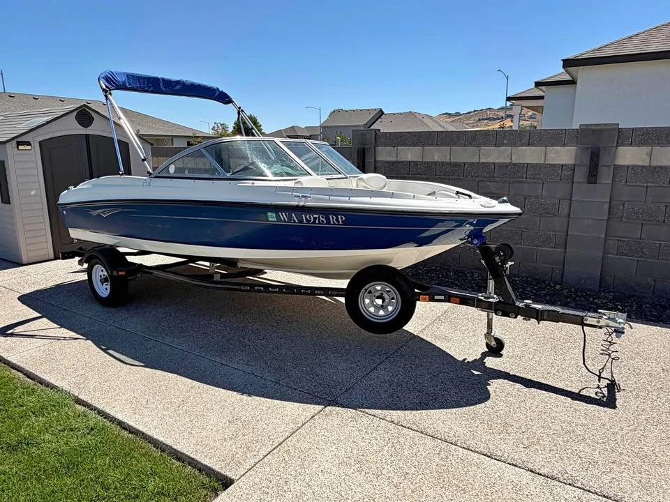 2011 Bayliner 175 br