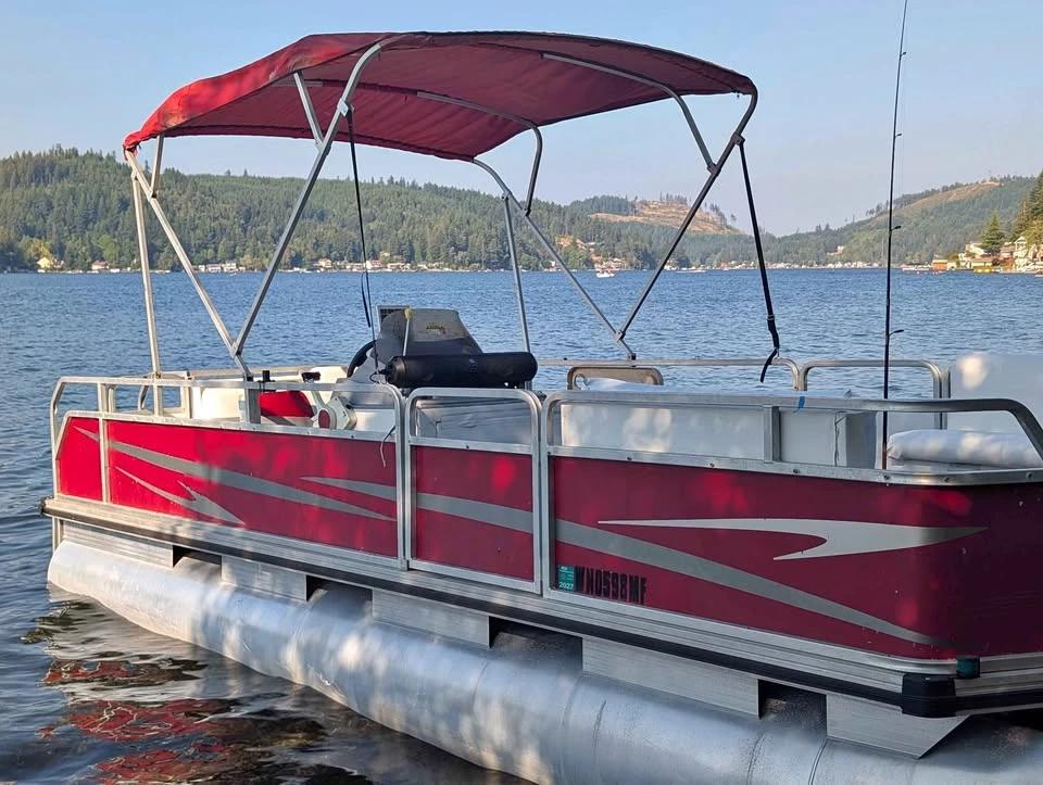 1994 94 suntracker. 20 ft. Suzuki 70hp Party Barge 20