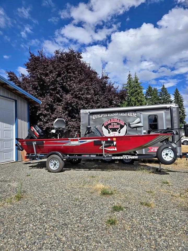 2016 Crestliner bass boat