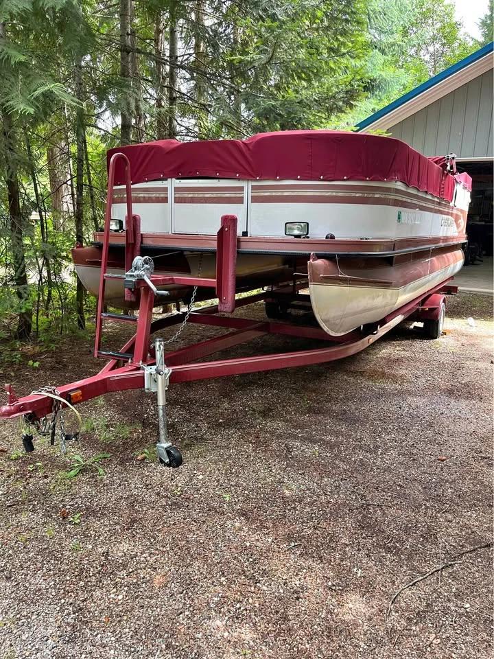 1999 Crestline Pontoon Boat 21 Foot Honda outboard Crest II DL