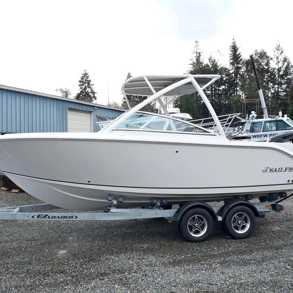 2025 Sailfish 236 dc