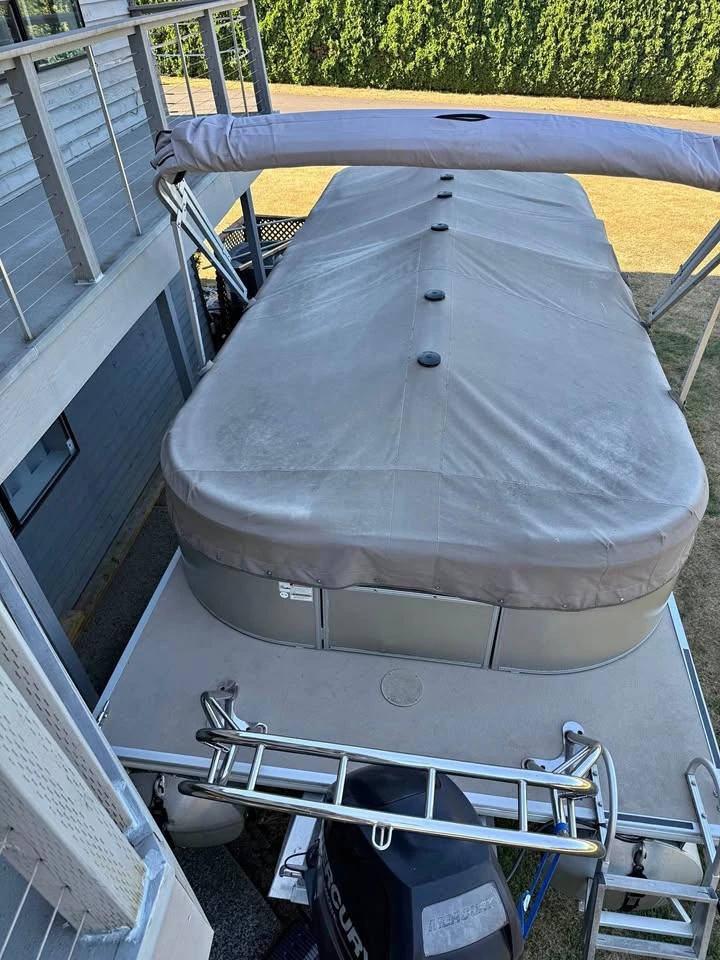 2013 Smokercraft Sunchaser 25ft Pontoon 8524 LR