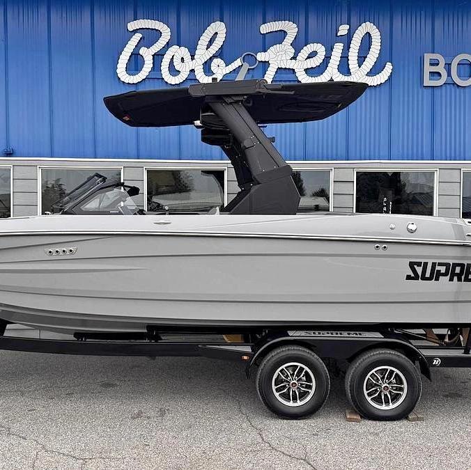 2027 Supreme s220