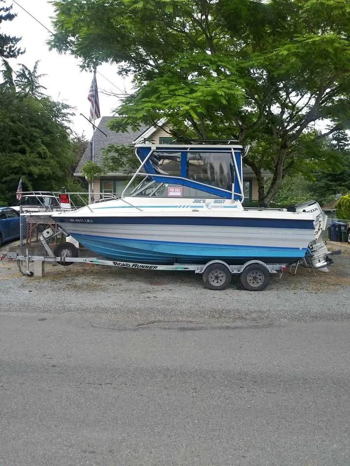 1980 Bayliner Trophy 2102