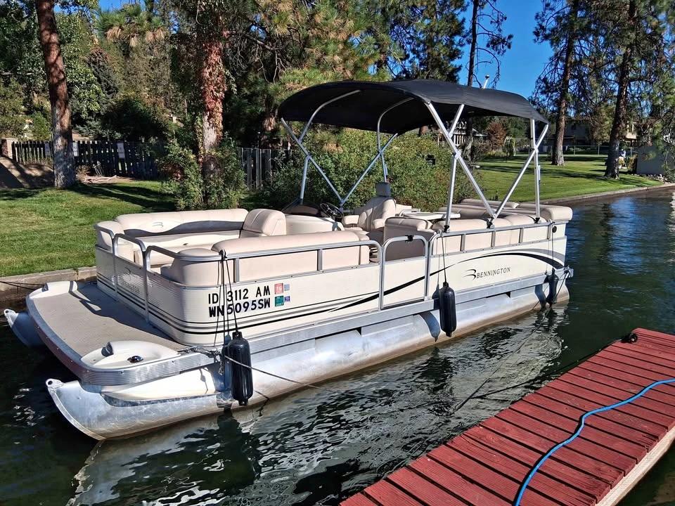2007 Bennington Pontoon 2007 2050RL