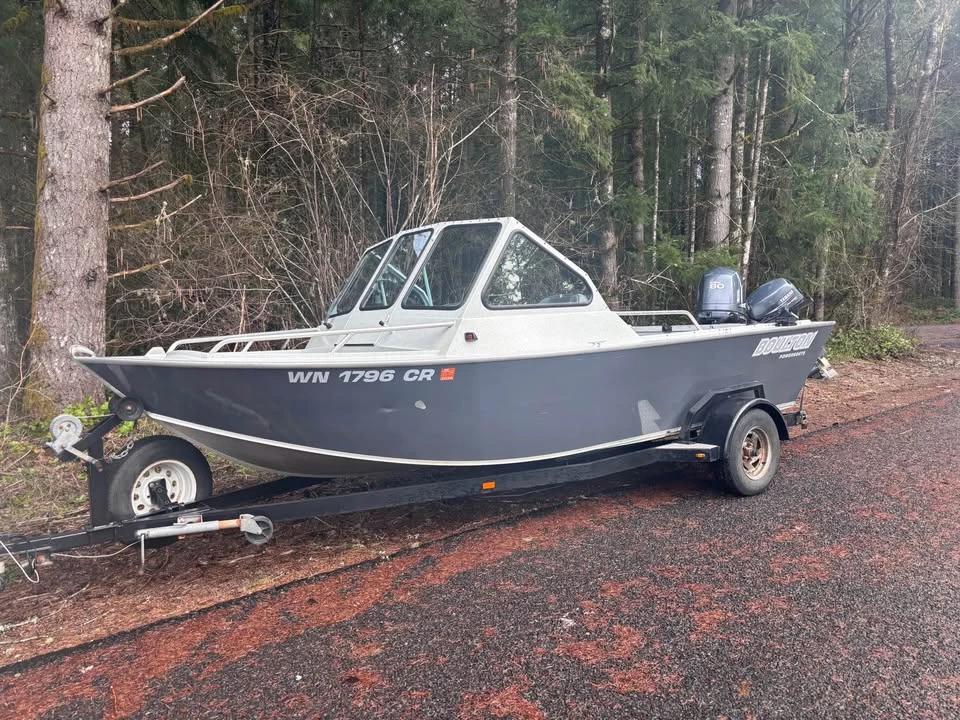 2004 Boulton 18’ sport Navigator Sport 18