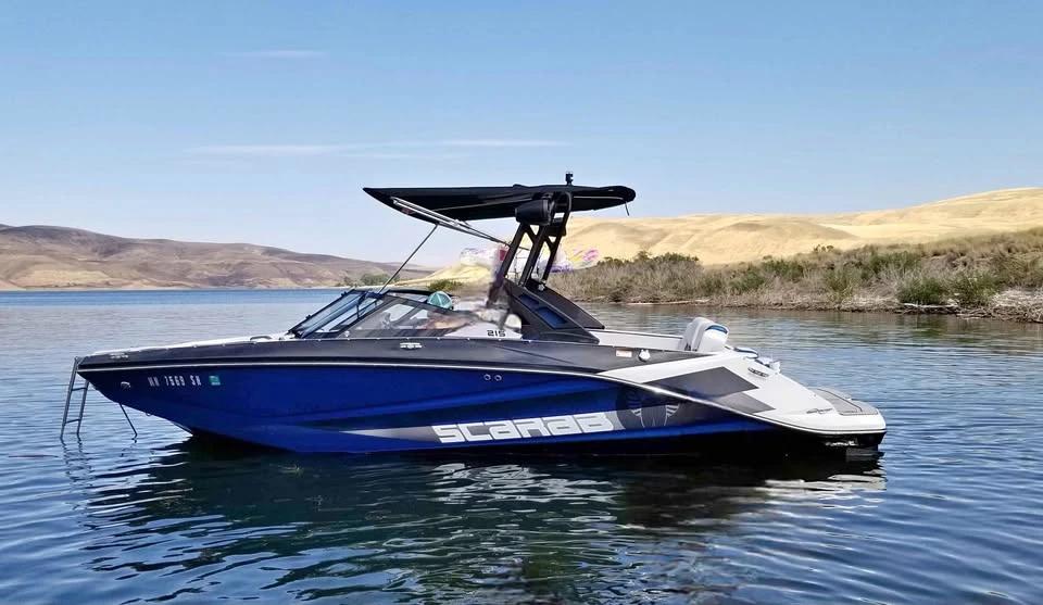 2018 Scarab 215 wake edition